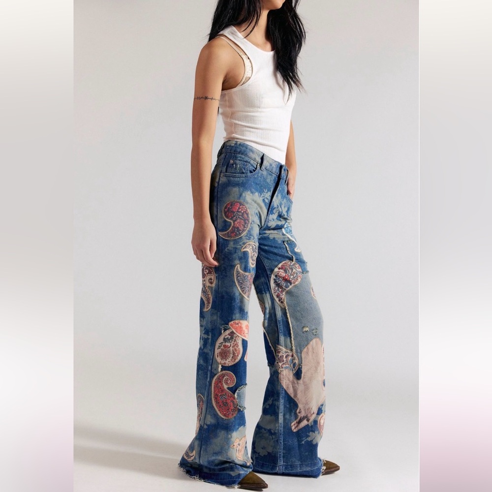 Free People Flying High Patched Jeans We The Free Embroidered Free Birds 29 NWT - Picture 3 of 11